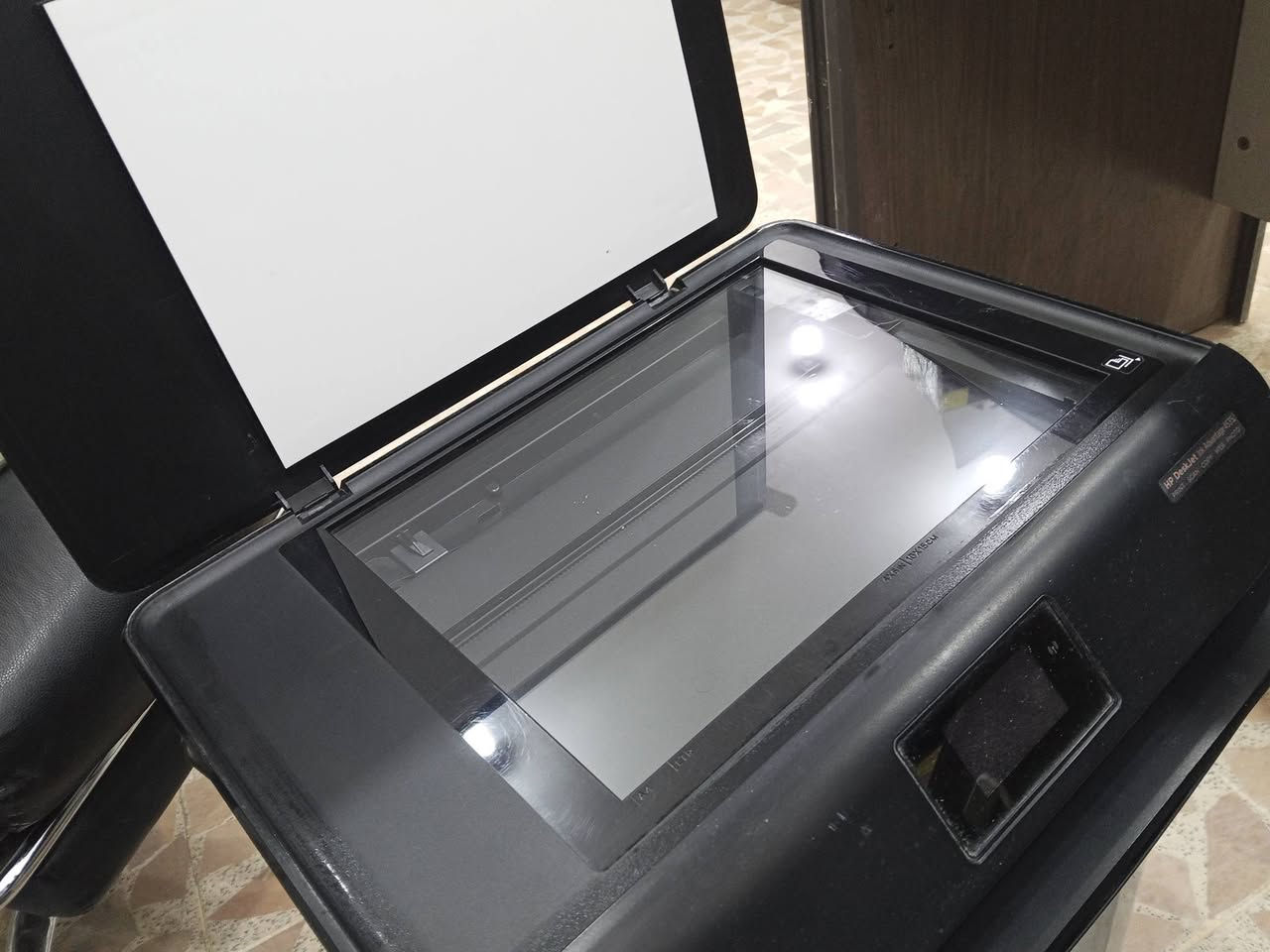 طابعة hp
اوربي مستخدمه قليل سكانر شغال وطباعة واستنساخ 
برنامجهه موجود من النت مباشر سهلة الاستخدام بيهه كاترج اسود جديد والملون موجود بس خلصان الحبر
المكان صلاح الدين ***********
