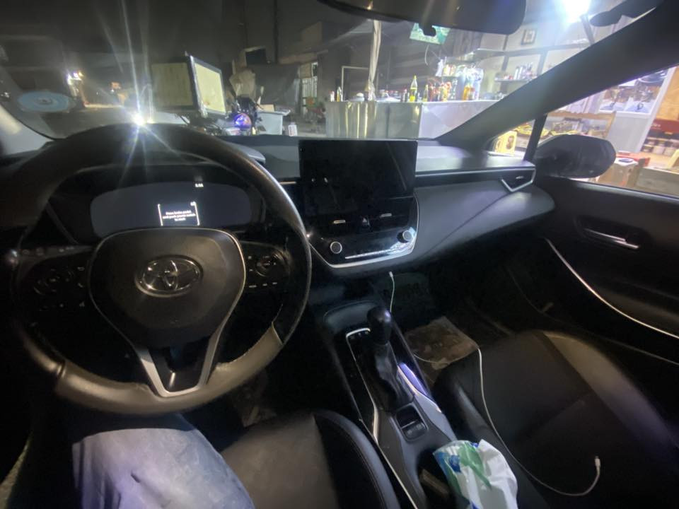 كورلا هايرد 2023 S شكل الامريكي صيني ماشية 69 الف كيلو فول مواصفات كشن كهرباء جلد وبصمة وفتحة وتبريد قطعتين وباقي مواصفات مكاني بغداد نفق الشرطة سعرها 148 وبيها مجال او الاتصال ***********
