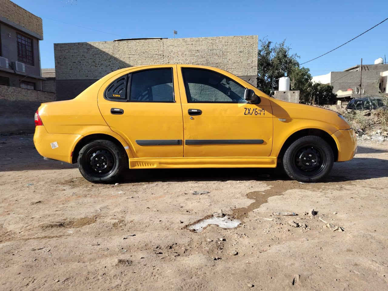 سلام عليكم للبيع طيبه موديل 15 كما موضح بالصوره مكينه كير خير من الله سنويه 28 هزه جديده مصفره هيئه غرامات سياره جاهزه من كلشي فقط تبريد  ميشتغل السعر 35 وبيها مجال بسيط 
***********
