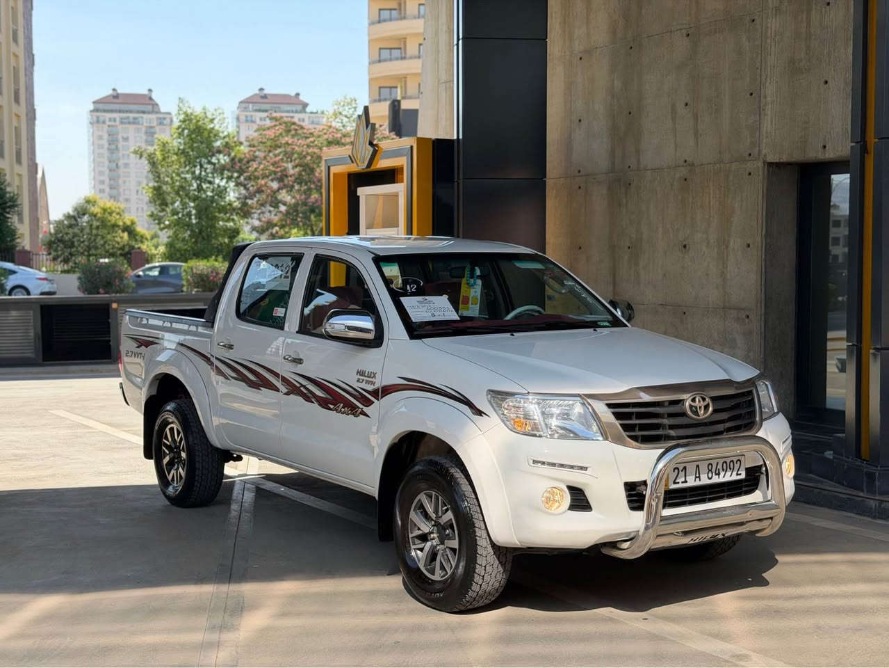 Toyota Hilux 2012
توێتا هایلۆکس(مەرزییە) ٢٠١٢ 
سەیارەکە سفری شەریکەی سید نهرۆیە
لە شەریکەوە یەك دەستە✅
ڕەقەم و سەنەوی نوێیە
مەکینەی بێ دەسکاری و بێ مەسرەفە
گێڕ و کلاچ و عەینەی بە شەرت
پێش و دوای لۆك👌🏻
بێ بۆیاخ و بێ تەرزە و بێ لێدراو
تەنها ٢ پەڵە ساردی هەیە
تایە و ویلی لۆکی بۆ بەستراوە
نرخی ٢٠٥$ گەڵا و مەعامەلە
سەیارەکە لە سلێمانییە
بۆ زانیاری زیاتر/ 
***********
*********** السليمانية, العراق

