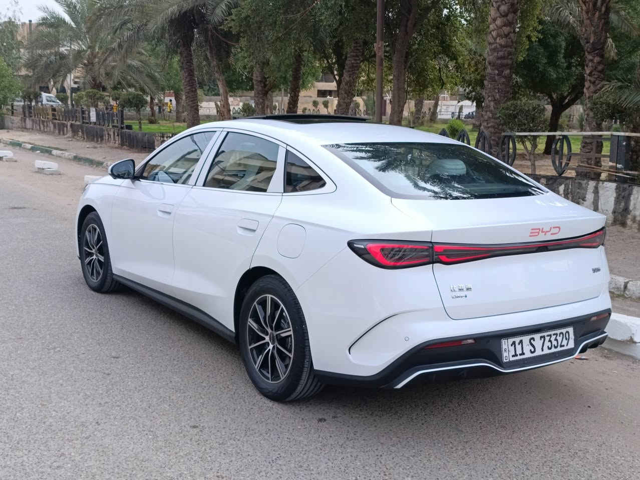 BYD SALE 06 2024
فول مواصفات داخل ابيض 
سقف بنراما 
شاشه كبيره دواره 
بطارية حجم كبير 120km الشحنه 
حساس امامي 
حساس خلفي 
خزان الوقود 65L
منافذ شحن 2
كامرات عدد 4
بصمه تشغيل عن بعد + كارت nfc 
السعر المطلوب 22500 بيها مجال بسيط 
مكان السياره بغداد حي الاعلام 
***********
