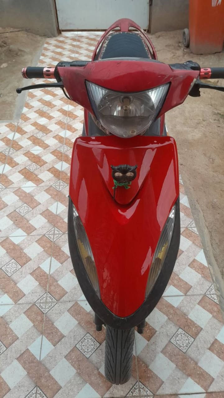 سلام عليكم ماكس عدلة 49 بلاد مكينة خرسة ونكرة سلف وهندر وكهربائيات كلها شغالة ودراجة حلوة ومرتبة تايرات جديدة  ودراجة مزودة بكلجات رياضي نوع wf وشلعة ومعدل خير من الله ودراجة ما محتاجة شي شغل وطلع وين ما تريد ...والسعر على الخاص


**إذا كنت صاحب هذا الإعلان وتريد حذفه لأي سبب، رجاءا أرسل رسالة إلى الدعم الفني**