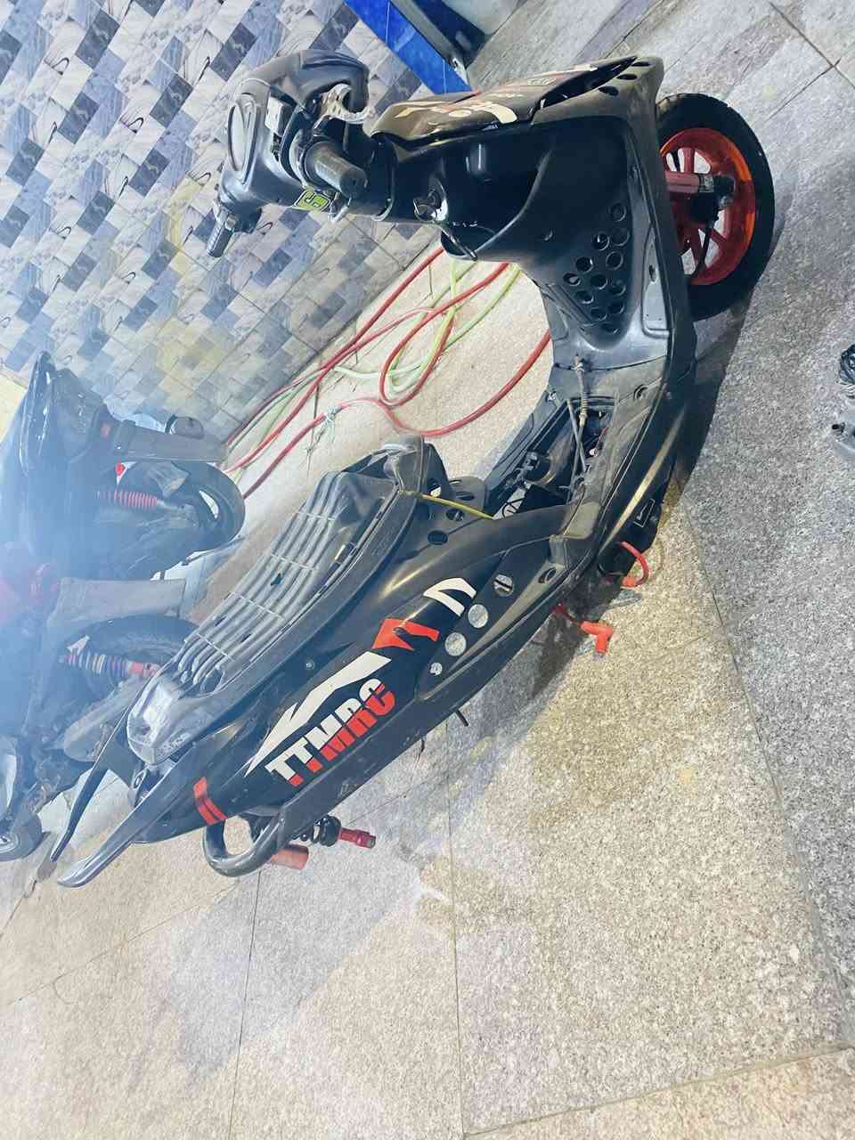 شاصي مال دوس كامل مكمل بس صعد مكينه وطلع للبيع سعر خاص ***********
