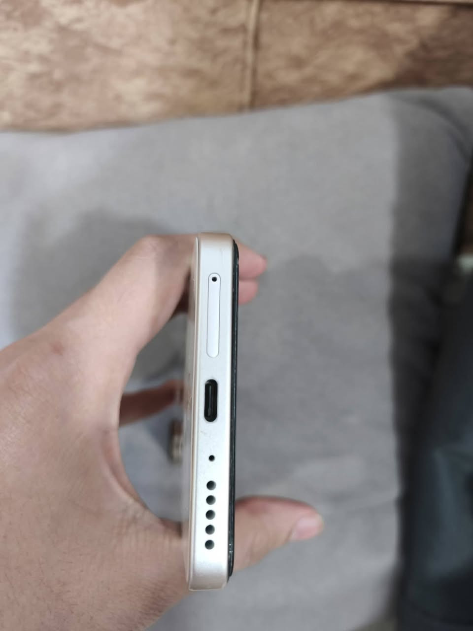 جهاز ريدمي نوت 13 ذاكر 256 كاميرا ثلاثية فائقة الوضوح بدقة 108ميجابكسل شاشه AMOLED بدقة FHD+ومعدل تحديث 120 هرتز اصدار اندرويد 15شحن بقوة 33 W 
العنوان النجف مكفول من الصيانه 
السعر 230
***********
