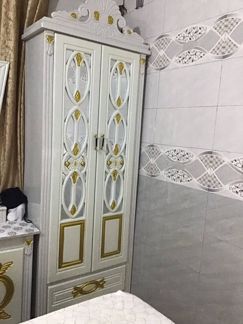 سلام عليكم قرفه نوام نجاره عراقيه ستخدام شهرين مستعجل عله بيع سعر خاص***********
