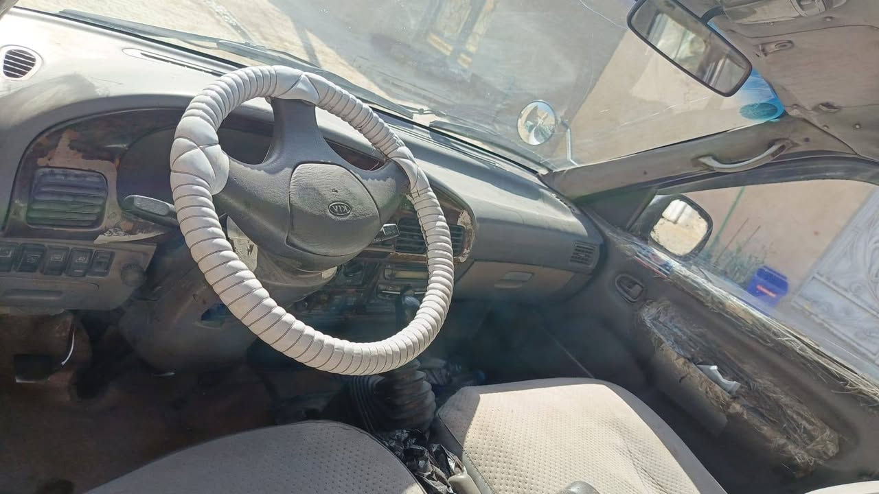 السلام عليكم سياره بيجو للبيع موديل 2002 رقم انكليزي باسمي  مكاني نجف السعر65/// ***********
