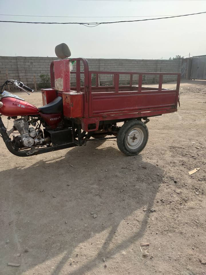 سلام عليكم ستوته واراق موديل 2012 السعر 950 وبيه مجال المكان قضاء المدينه ***********
