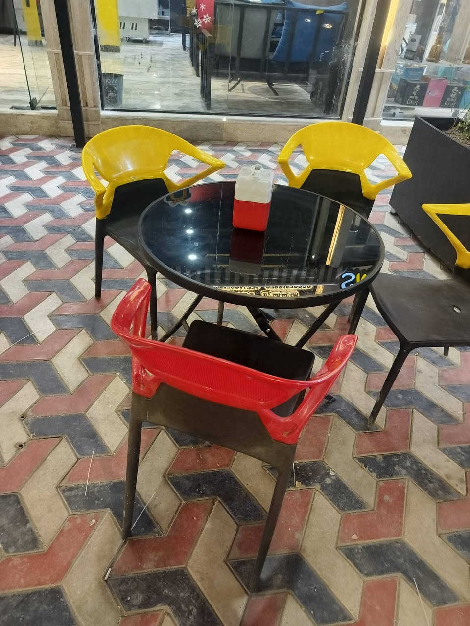 للبيع غراض مطعم غير مستعمله للبيع
***********
