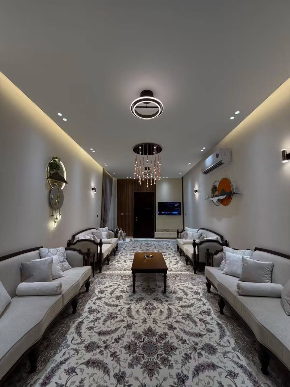 🏠کۆژین دیکۆرات 
◾️عرض خاص _خصومات على جميع أعمال الديكور 

◾️تصميم تنفيذ واجهات موديرن و كلاسيك 
◾️سقف مغربي أصيل باجود الخامات  
◾️فلين و فوم تركي عازل الحرارة والصوت 
◾️صبخ داخلي خارجي بألوان عصرية 

◾️مواد مغربي ته به ق تركي (١٢٫٥)ملم حديد ئوميگا و شيال و زاوي  كامل(0.5 ) 
◾️تنفيذ سريع +ضمان ١٥ سنة 

📠***********//Whatsapp
