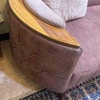 تخم للبيع نظيف ويا طبلات وطبلةوسطية للاستفسار الاتصال على الرقم ٠٧٧١٠٠...