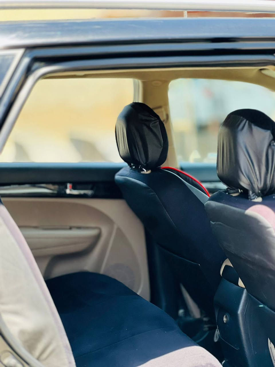 سياره سورنتو مديل 2011 وارد امريكي مكفوله من الصبغ والضربه رقم بغداد انكليزي مكينه 2400 كير +مكينه +تخم تاير  مكفولات حداديه  50%مواصفات تحكم ستيرن +اشاير بل مري+كامره خلفيه+ حساسات خلفيه  3قطع تبريد  والتبريد عوزه بس غاز. السعر 140 وبي مجال بسيط رقم تلفون *********** مكلف بلنشر
