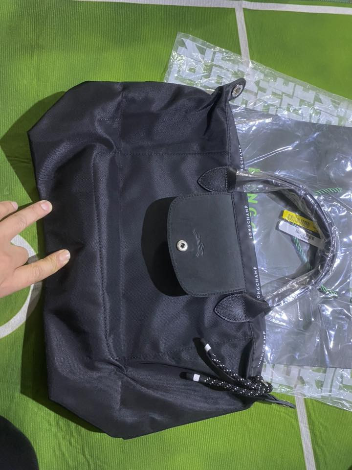 السعر ٢٠ بس الصناعة فرنسا الحجم كببر


**إذا كنت صاحب هذا الإعلان وتريد حذفه لأي سبب، رجاءا أرسل رسالة إلى الدعم الفني**