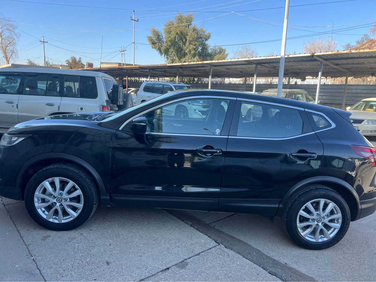 نیسان رۆگ 2022
دەبل ئکسل ئیکۆ رادار 
تەنها٢١هەزار رۆیشتوە
سێ پارچەوپەلەیەکی بچوکی سبوخە
گێرومەکینەی بەشەرت
رەقم سەنەوی نوێیە تا ٢٠٢٩
گۆرینەوەش دەکەم بەسیارەک بەدلم بێت
***********واتسئاب ڤایبر أربيل, العراق
