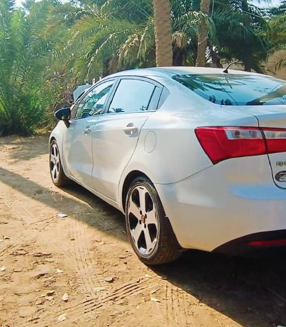 سلام عليكم 
         ... مڪلف بالنشر 

سيارة كيا ريو  2013 
 رقم بغداد
مكفولة كفالة عامة من ضربة وصبغ 
گير ومكينة مكفولات ،
 مكينة 1600
تبريد شغال ثلج 
سيارة بأسمي سنوية 2028
سعر السيارة 105 بيها مجال حگ الجيه ❤️
عنوان / بابل / الكفل 

للأستفسار اكثر ، رقم صاحب السيارة
 ‏‪***********‬‏
