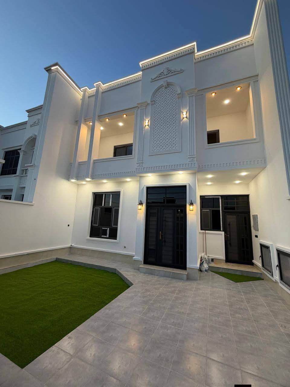 🏠 دار للبيع في الرمادي – الصوفية / شارع 40

📍 موقع مميز يبعد 50 متر فقط عن الشارع العام
📐 المساحة: 235 متر مربع

🧾 جنس العقار: طابو زراعي – تحويل مباشر
🧱 نوع البناء: حجر

⚡ الخدمات متوفرة بالكامل:

ماء

كهرباء

خط مولد

شارع مبلط بعرض 7 متر

يتكون الدار من طابقين 

يتكون الطابق الاول من استقبال و مطبخ و صالة و غرف نوم عدد 2 و مجموعة صحيات داخلية وخارجية وكراج وحديقة.

يتكون الطابق الثاني من غرف نوم عدد 2 وصالة و مجموعة صحيات.

💰 السعر: 190 مليون .

✨ فرصة ممتازة للسكن أو الاستثمار في منطقة راقية ومخدومة.

للاستفسار والمعاينة يرجى التواصل أو زيارة المكتب في الرمادي شارع 40 قرب سكائر نعناعة.

***********  واتساب.
