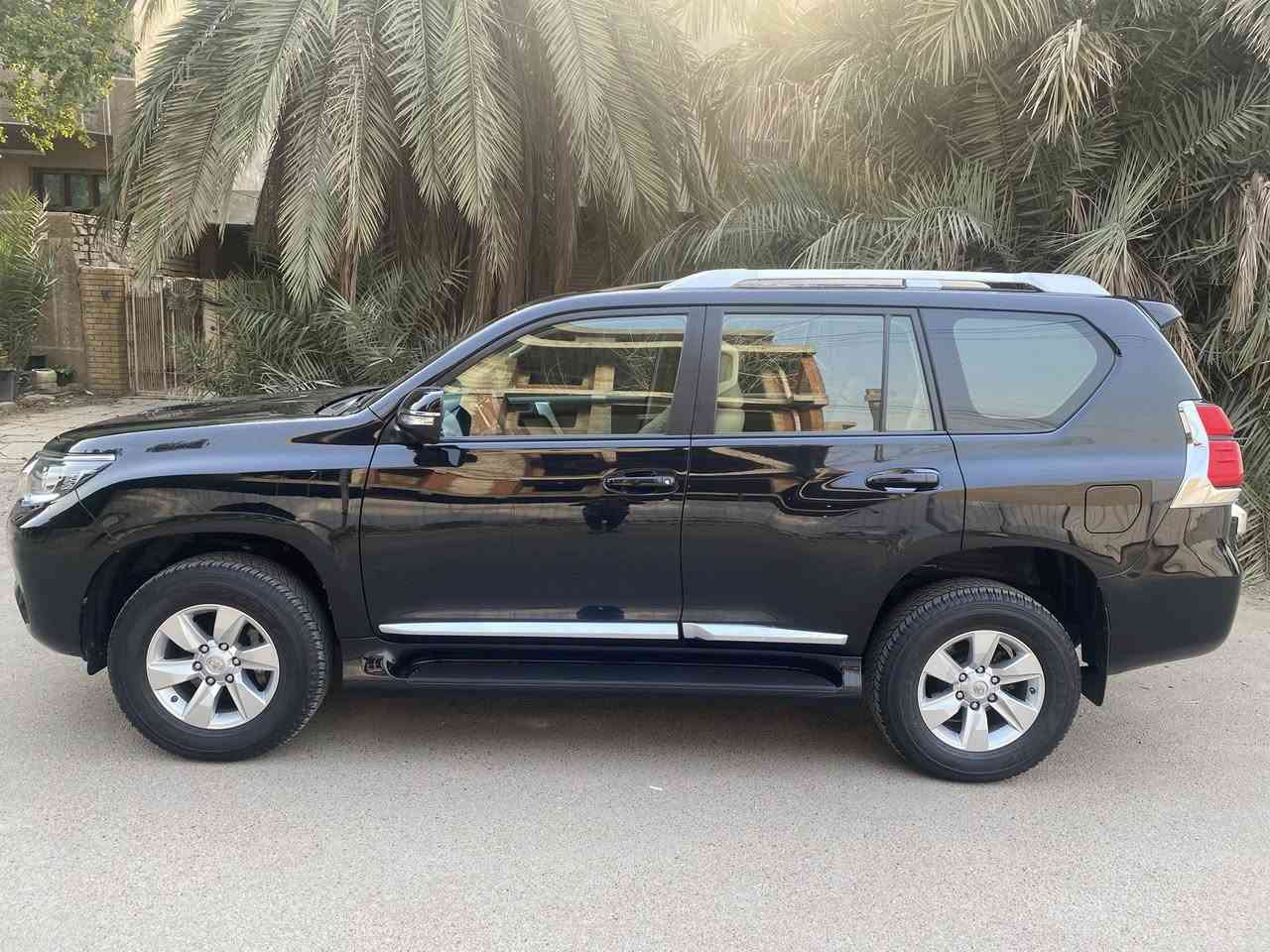 برادو 2018 شركة ساز فول مواصفات TXS جديدة ومكفولة كفالة عامة ع وضع الشركة للبيع
السيارة كفالة عامة من كلشي حتى من الرصعة مكفولة ماشية 74000 كم حقيقي وع ايدي من الزيرو
رقم بغداد الجديد باسمي وهزة جديدة وسنوية لحد 2031
تخم تاير ياباني اصلي جديد وباتري جديد ودهن وفلاتر جدد ربع دينار متصرف عليها

مكان السيارة بغداد شارع فلسطين

رقم تليفون *********** وبي واتساب
