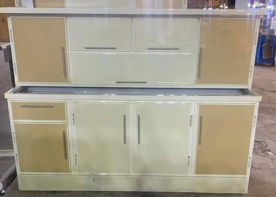 شغل درجه اولى مبطن فقط يوجد ستبدال بل قديم يوجد فرق الاستفسار رقم تلفون وتساب موجود *********** النجف, العراق
