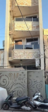 بصلخ ال٦٠٠ • ٦٠م • ٤غرف نوم