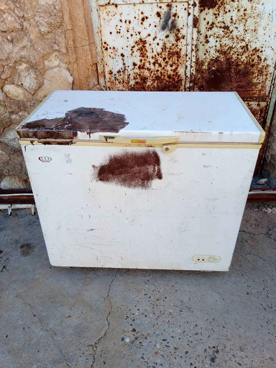 سلام عليكم كشورا مال موجميداد للبيع بدون ماطور السعر الجبيرا 20 واصغيرا 15 وأبيهم مجال اي استفسار او سؤال على الرقم التالي ***********
