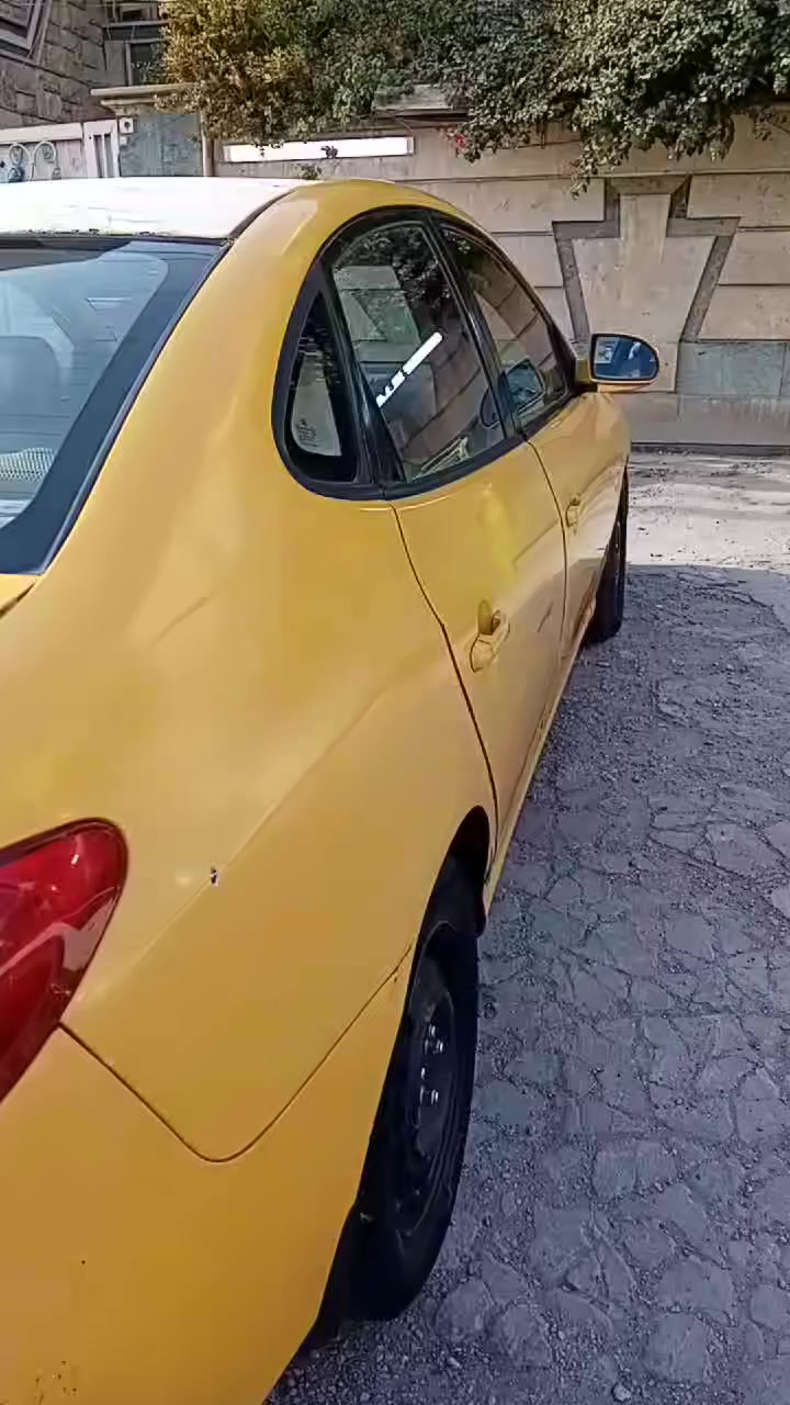 النترا موديل ٢٠٠٩. رقم انبار انكليزي بأسمي تحويل ثاني يوم. منضومة غاز. مكينه ٢٠٠٠. كير مكينه خير من الله  كهربائيات كلها شغاله امريكي حادثها جالغ خلفي فقط بدون دواخل  مكفوله من كل عيب شرعي. تبريد ثلج  تخم تاير  يراد إعادة صبغ السعر ٧٣ ورقه بيها مجال  ***********
