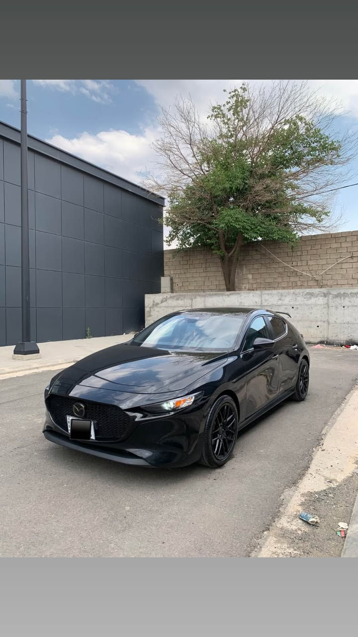 Mazda 3  2023 

مواسەفات
بەسمە،شەغال ، کاڕ پلەی ، برێک بەسمە ، شاشەگەورە ، کامێرا  " ، کامل ڕادار ، کوشن هیتەر … 

سەیارەکە ماڵی دۆستە یەک دینار مەسرەفی تیانیە بەناوی خۆمەوەیە تا ٢٠٣٠ تازەیە 
گێڕ و مەکینەو تەبرید و تەحویل و هەمو شتی بەشەرت 
 بێ   بۆیاخە   

١٢٥ گەڵا  و مەجالێکی کەم 

*********** السليمانية, العراق
