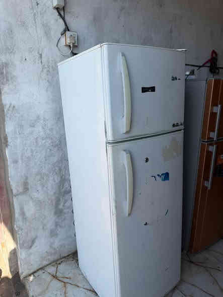 ثلاجه دنكاا حجم 13قدم للبيع شرط الشغل والتجميد نضيفه 

ثلاجه كونكورد لبناني الاصلي مامصلحه ابد حجم 16قدم للبيع شرط الشغل والتجميد 
المكان الشطره /العباسيه/قرب المقصبه القديمه✅
اتصال او واتساب ع الرقم /***********
