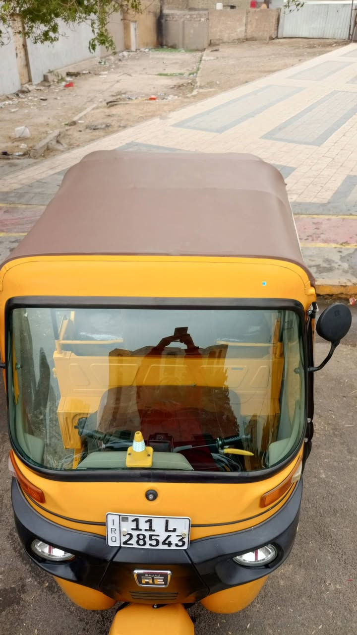 سلام عليكم عندي تكتك للبيع 2022 رقم وسنويه بيها طخا بجاملغ ليسار ومعمرا وصابغها صبغ عام الجماليا لشراي يخابر علا هاذا لرقم ***********
