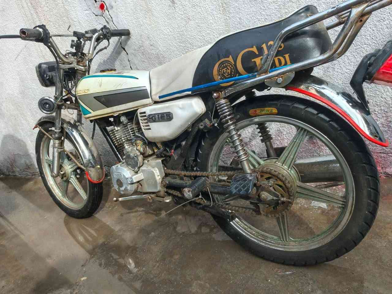 السلام عليكم دراجه سيفان ٥ كير موديل ٢٠٢١ عوزه ربط كهرباء صحيح وتنضيف كابريتر كلجات جديده السعر ٣٠٠ وبي مجال حك الجيه مكاني بغداد

تواصل فقط واتساب

***********
