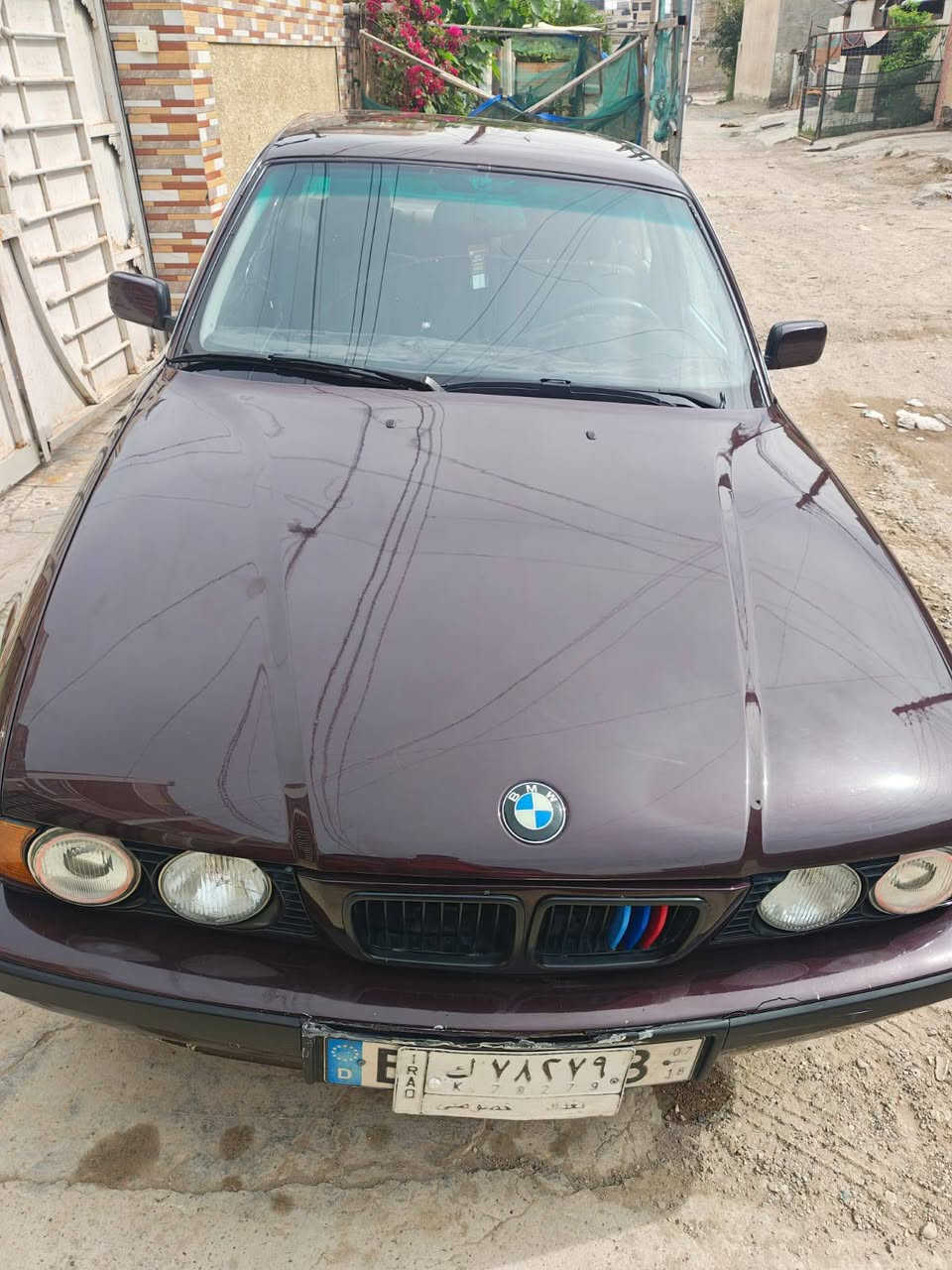 سلام عليكم عندي BMW V8.  540 كير اوتوماتيك مكينه 40مال حويه وغرفه نصيفه جدا تبريد شغاله السياره بيها قطع ام رقمها بغداد الماني تحويل مباشر السياره كامله ماذب ربع عليه السعر٨٨ورقه وبيها مجال بصيط حك الجيه مكاني بغداد حسينيه الراشديه للتواصل رقمي ***********
