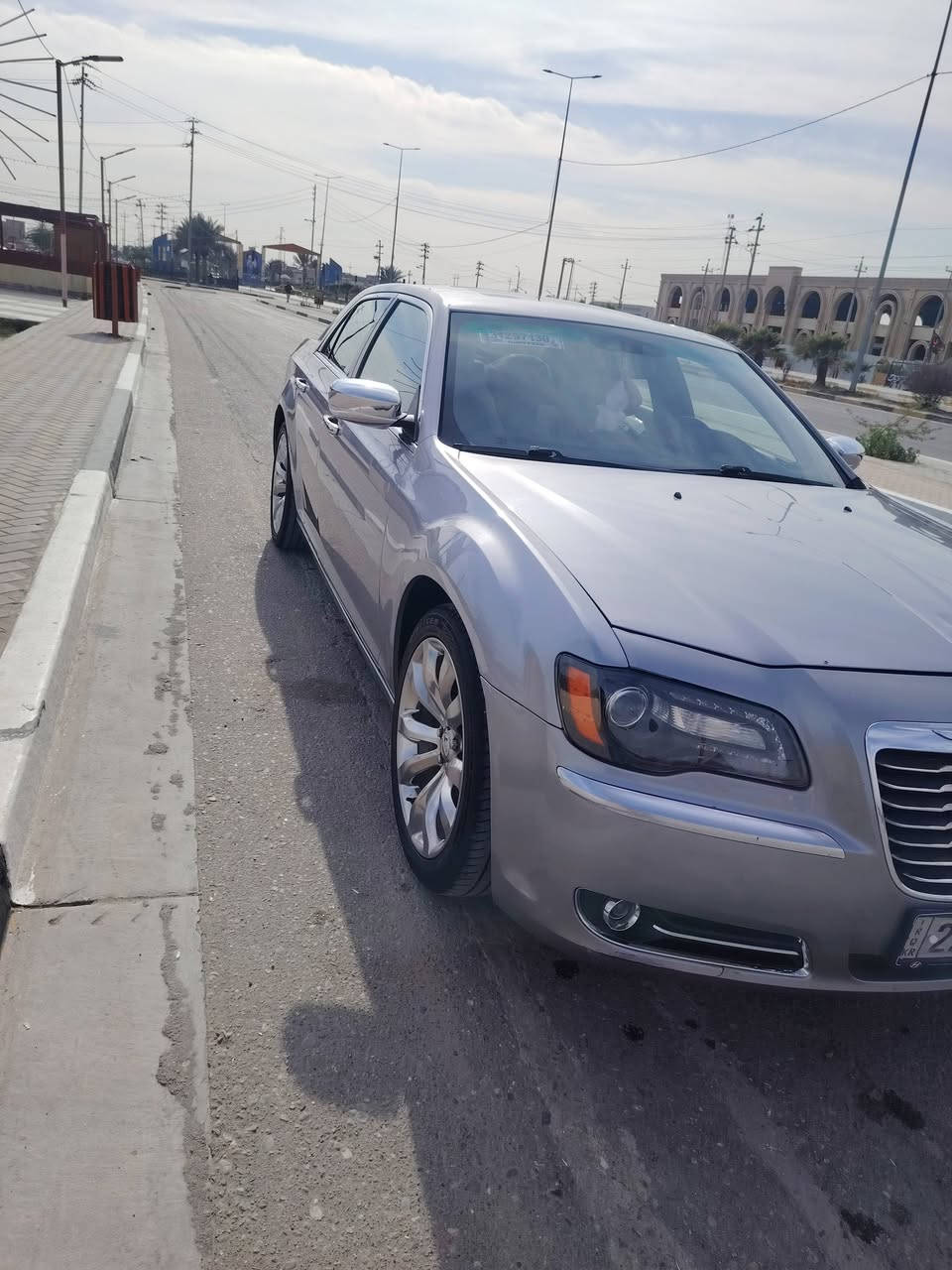 سلام عليكم اوباما ادوات ادوات بدون كصه كفاله عامه دخول جديد مديل 2014  S  سياره جديده كلش احله من صور كارتون جاهزه من كلشي مكينه كير  كفاله محرك 3600 تبريد ثلج حداديه 100/100 فول 1/1 بنراما شفتات سترين دواخل S جلد بعد بيه هواي موصفات ويل20 كروم ربع ماذب عليه  منضومه زنون نهارر
متوم شمالي نكليزي طبق اصل
السعر 110$
الهاتف *********** العنوان البصره سفوان
