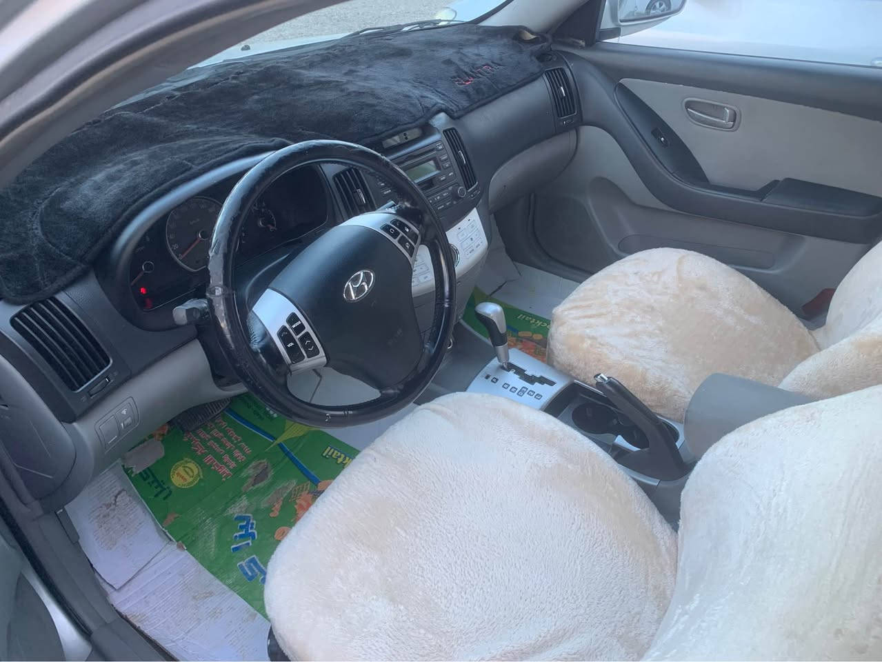 هۆندا ئاڤانتی 2007 لۆک
تەبرید لەمس
ئاوێنە شەفت
کوشن هیتەر

گێڕو مەکینەی بەشەرت هەزار فیتەر 
بەشەرتی نەکراوە 
سەقفی بە شه رت
دەحم و لێدراوی بەشەرت
پێش و پاشی کەپسە
کارەبا بەشەرت
Abs بەستراوە
جامی ەلگیراوە
یەک نەقوسانی نیە لە بچوترین گلۆپ تا مەکینە هەموو شتی ئیش ئەکا
بە کورتی ماڵی دۆستە

*********** رانية, السليمانية
