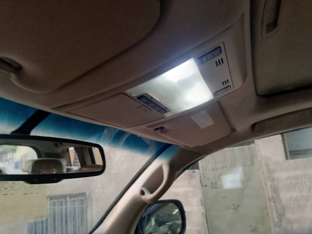 سلام عليكم سيارة لاندكروزر موديل 2011
ستنيه سعر سياره 270مكان السياره بغداد الزعفرانية ***********
