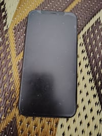 آيفون اكس ار • كسر بالظهر • غطاء الكاميرا مكسور