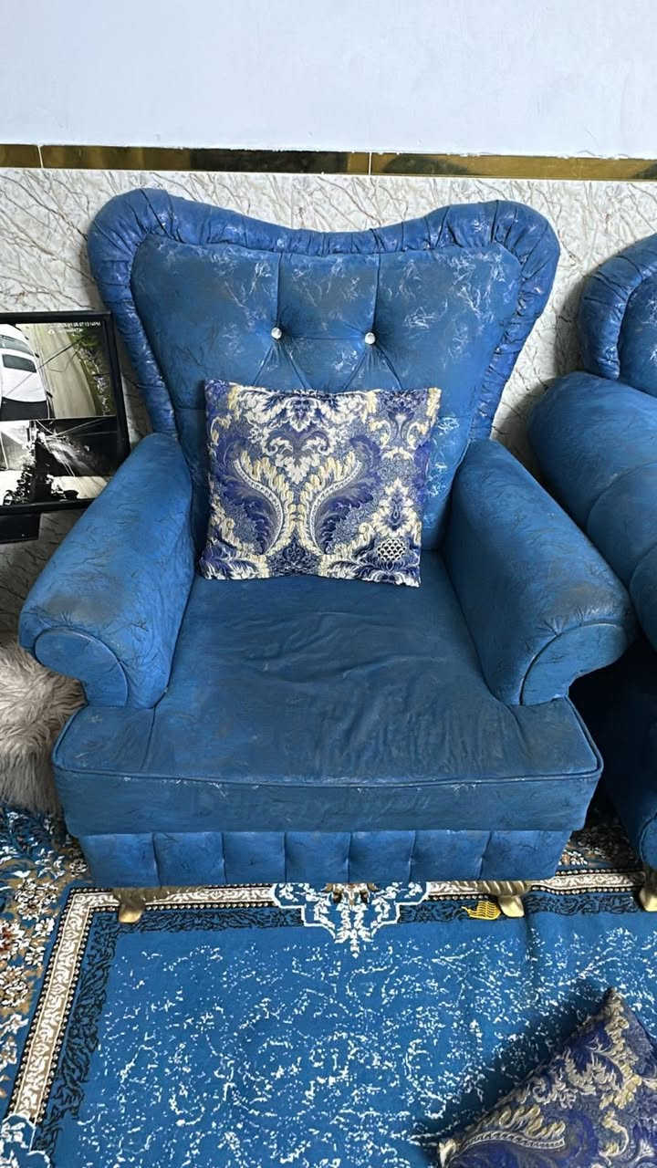 سلام عليكم تخم ١٠ مقاعد جديد سعر ٥٥٠ وبي مجال بصيط ***********
