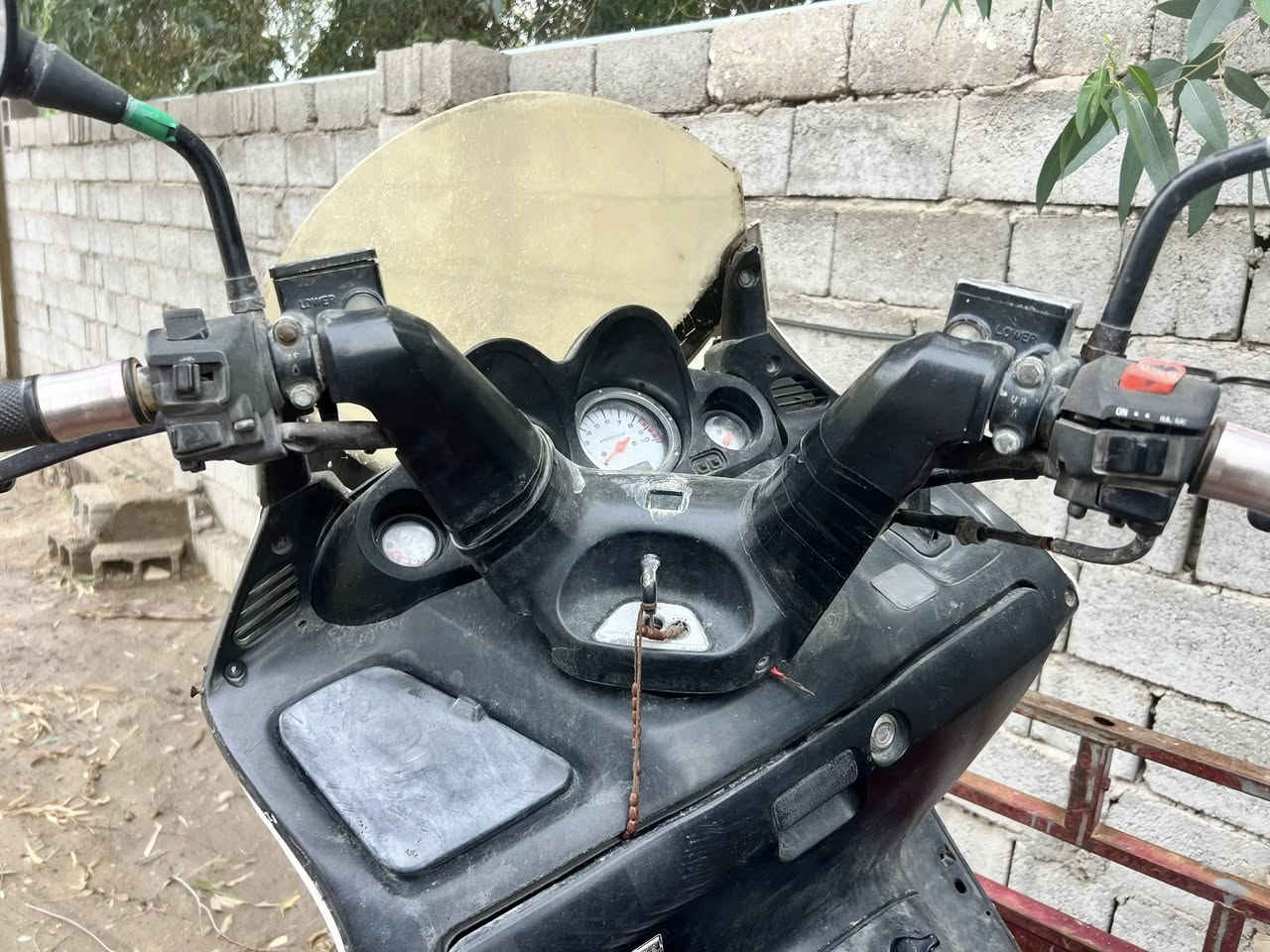 السلام عليكم ورحمة الله وبركاته شباب دراجه فورزه صفر سنه للبيع الدراجه أبيع تفصيخ مكينه زينه بس يحتاج كابريتر الكفرات مسكره والأوره موجودات نقص بس كابريتر تايرات نضيفه ادفع سعر عجبني أبيعك بس لا تكسر الاستفسار ***********
