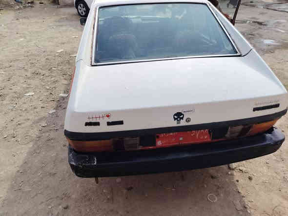 سلام عليكم برازيلي موديل ٨٥ بلاديه كير مكينه نضاف بخار قليل بدون تنقيص مابيه خياسات سياره مال داخل مرتبه مكان سياره واسط السعر 12!وبيه مجال 
بدون تحويل     وواذا كو مراوس بيجو بدون تحويل سايبه ***********
