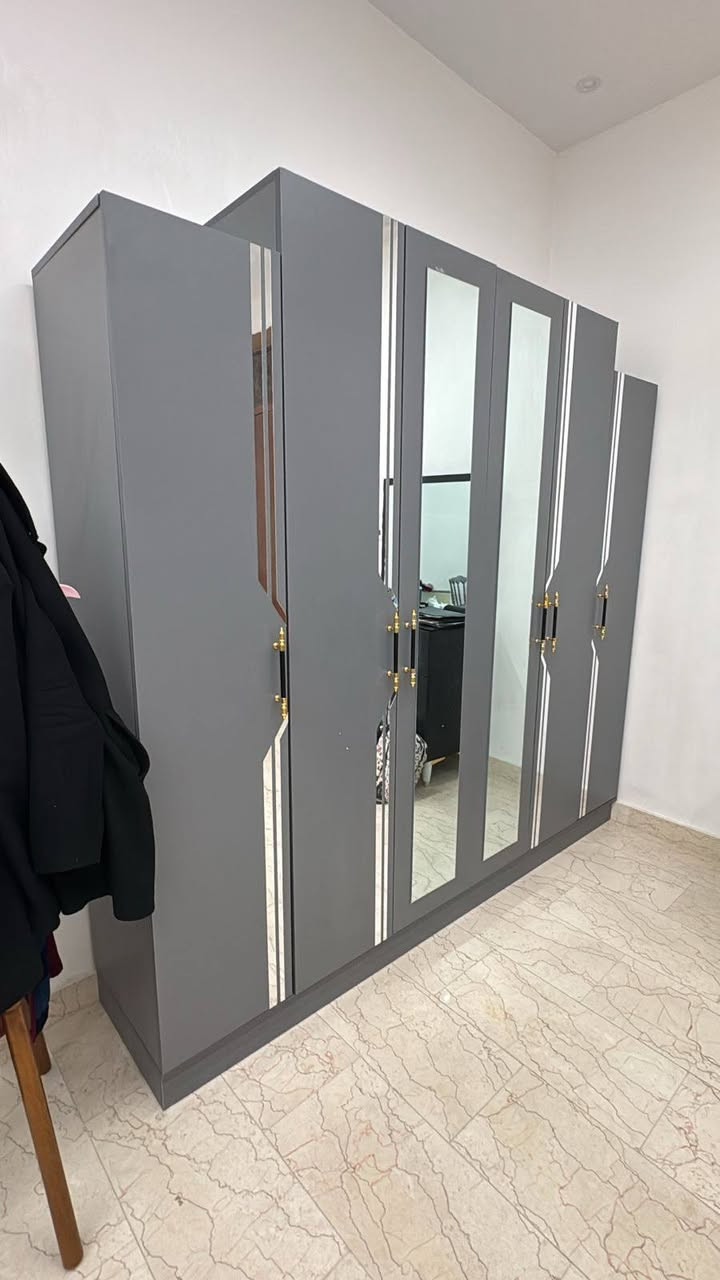 غرفه تركي نضيفه ستخدام قليل سعر 400 بيه مجال موجود واتساب ***********
