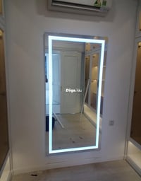 ٣ مرايا • ١٨٠×٨٠ سم • البصره الجمعيات