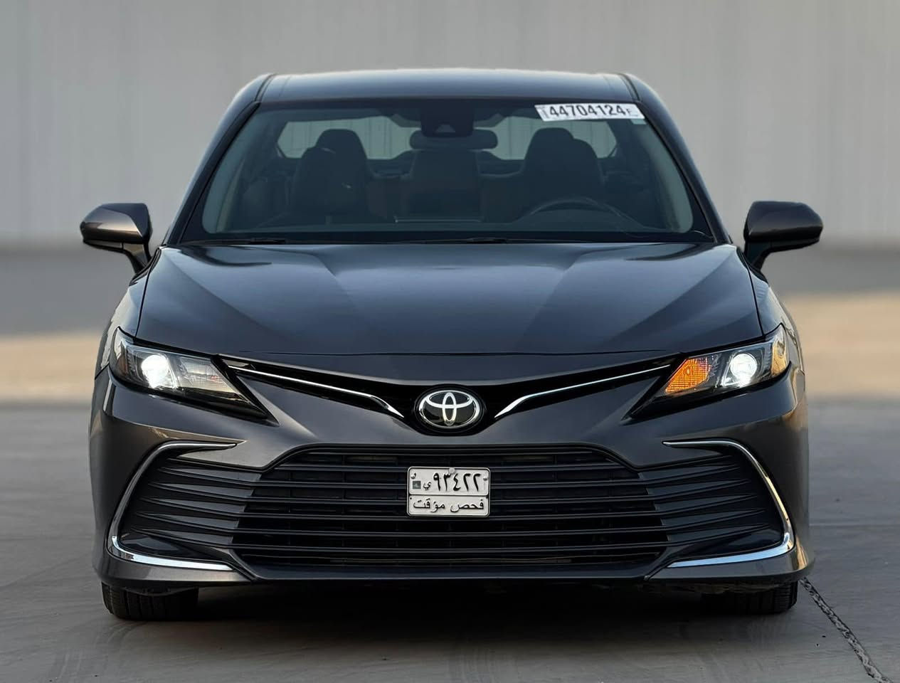 للبيع كامري LE موديل ( 2022 ) 

المواصفات : 
فول تحكم ستيرن
نضام قياده أيكو + سبوت 
شاشه كبير و كامره دواره 
رادار امامي 
لايتات زینون بیلادي 
ويل ‏كب
حجر اكزوز بشرط
كشن كهربائي 
محرك 4 سلندر (2.5)
حادث بنيد + جاملغ

سعر 182$ 
للاستفسار الاتصال على الرقم
‏ *********** .
