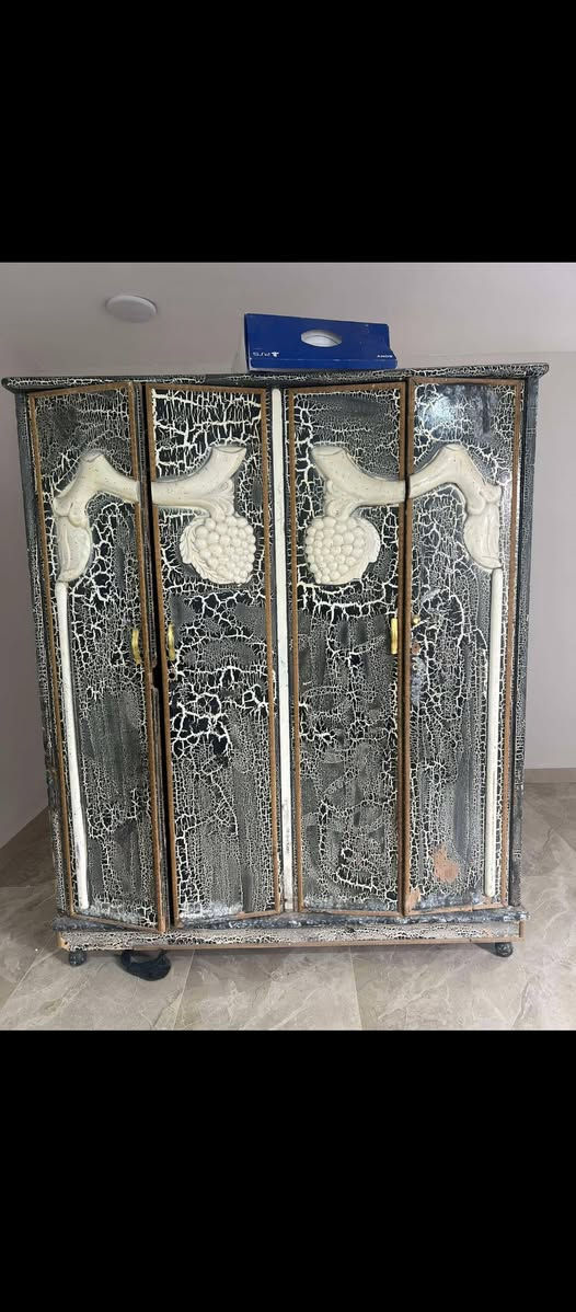 غراض مستعملة نضيفه عنوانهن
(( بغداد الدورى))) 

✨ الميز ب٥٠ و✨الكنتور ب٣٥ و✨القفاصه تلاثتهن بب٤٥✨ البنكات الوحده ب١٢ ✨✨وميز تواليت ب٥٠✨


**إذا كنت صاحب هذا الإعلان وتريد حذفه لأي سبب، رجاءا أرسل رسالة إلى الدعم الفني**