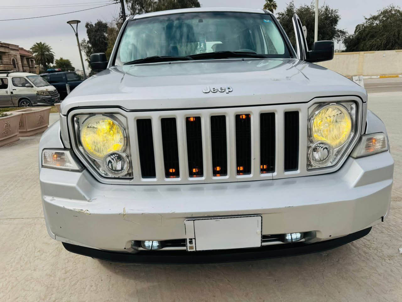 سلام عليكم 
جيب لبرتي  5 راكب موديل 2008 فور ويل 
سياره جديده مكينه وكير كارتونه جدد شادهم  مال كصه 
صدر خلفي امامي جديد 
تدفئه تبريد ويه السويج 
غرفه جديده كهربائيات وضع شركه 
رقم هزه سنويه جدد لل29
تخم تاير باتري جديد 
تراي وين مايعجبك 
بجم عالي ناصي بلوجكتر زينون اي كلوب مابيها نقص اي كلوب تحذير بالدشبول مابيها 
سياره جديده جدا 
تحويل مباشر مكانها الكاضميه 
السعر 95 مجال بسيط 
*********** بغداد, العراق
