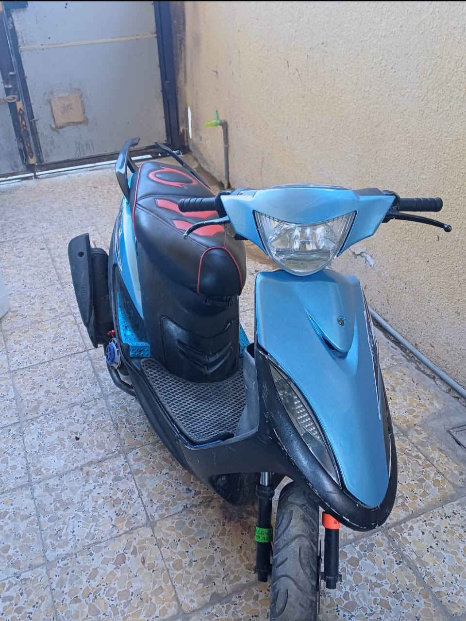 دراجه ماكس عدله بوشه 55 شيال رياضي لون الدراجه كفرات كلتشات رياضي لخلفي الامامي رياضي صالنصه رياضه اف ام سبايدر رياضي كربلاء الحر 500 وبيها مجال بصيط ***********
