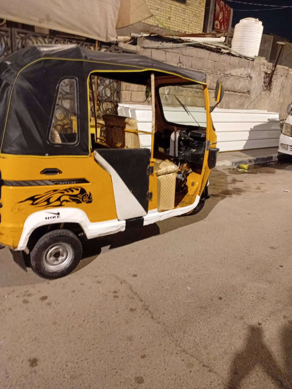 سلام عليكم  تكتك تيفيس  مديل عشرين    تكتك رقم 
سعر ٤٢٥٠ وبيه  مجال الشراي***********
