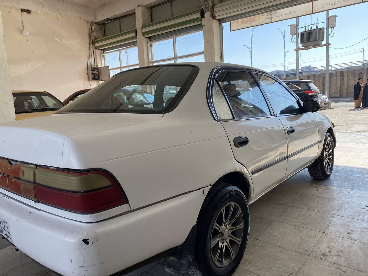 من رخصه الادمن 
سياره نوع كورله موديل 1994يسرى بلاي سياره كلش نضيفه بعد احله من الصور رقم بغداد شرط التحويل كير مكينه صدر تخم تاير كله جديد سياره جاهزه مابيها اي نقص السعر 43
التواصل *********** العنوان فلوجه الكورنيش
