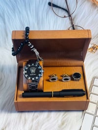 بوكس هدية رجالي • ساعة فاخرة • توصيل مجاني