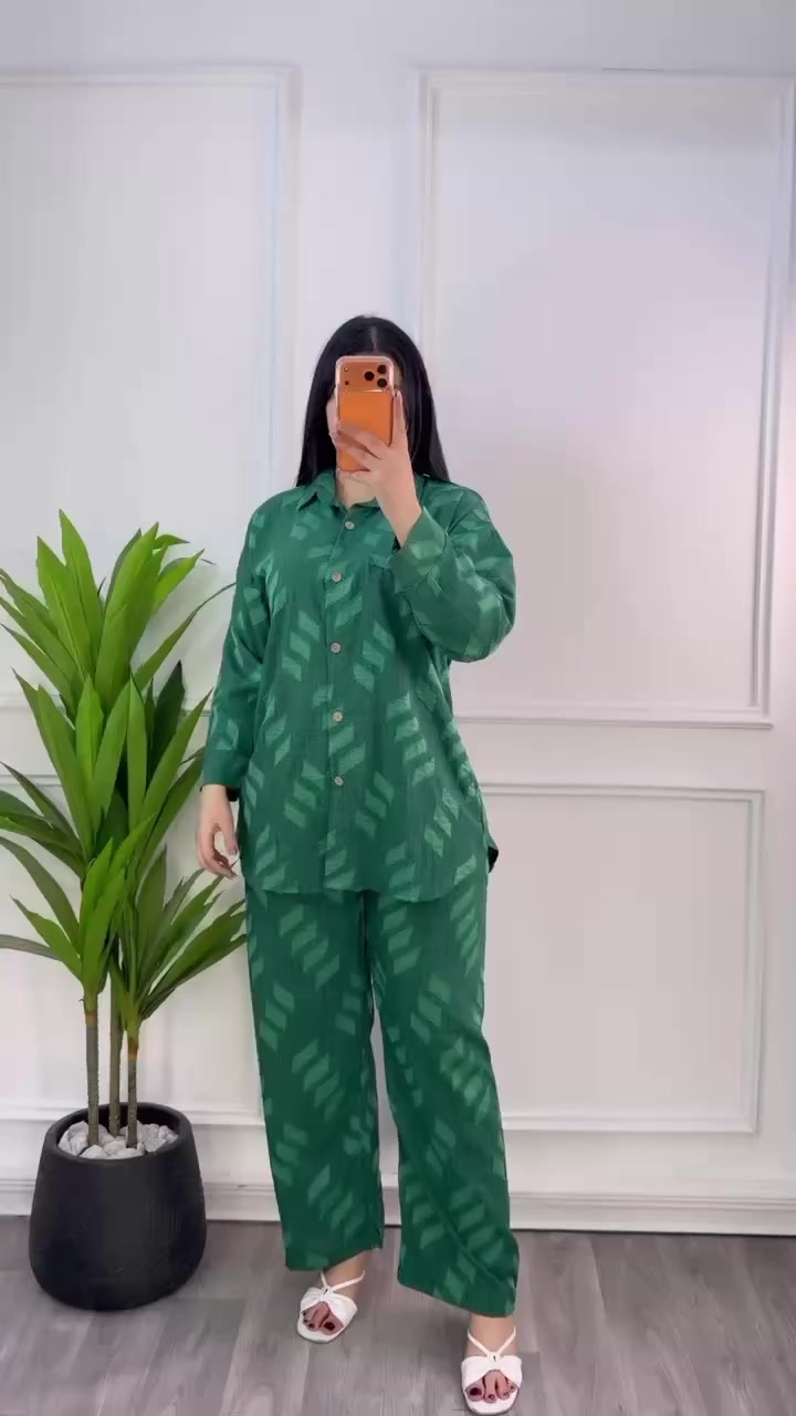 توفر لدى مجمع ستايل فأملي سوت  نسائي 
القياسات فري سايز

العنوان الحريه حي السلام نهايه شارع 20 قرب أسواق رافد و يتوفر خدمه توصيل بغداد 5 و باقي  المحافظات 6  و داخل الحريه الف و الحجز عن طريق الواتساب ***********
