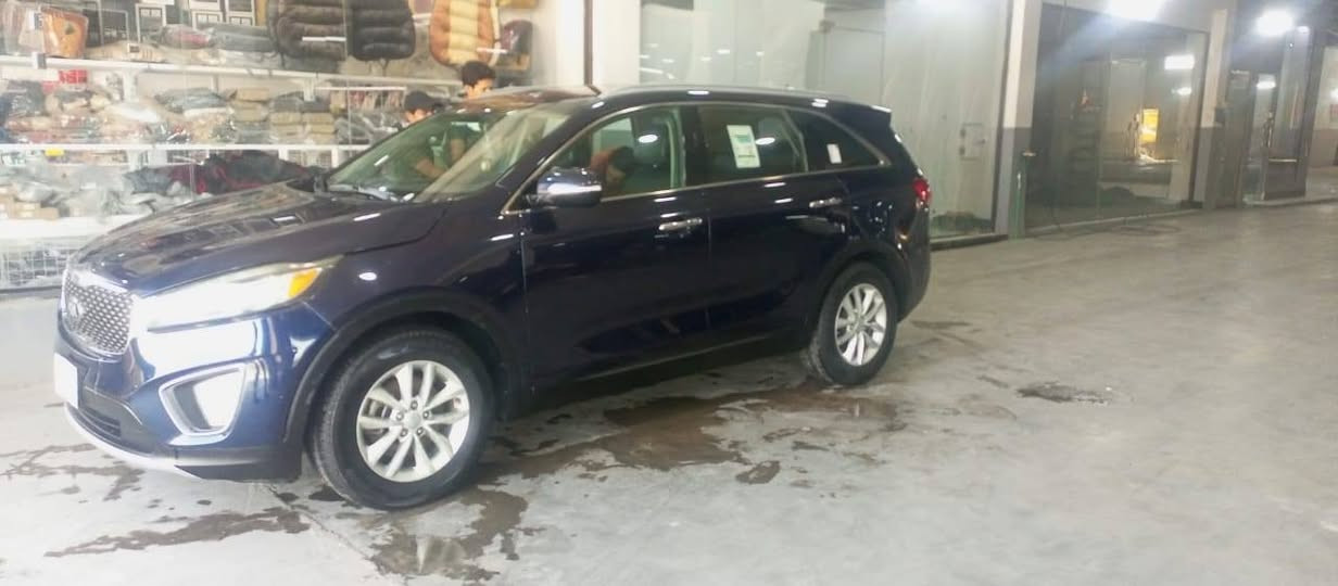 سورنتو 2017 وارد أمريكي اللبيع صوره الحادث مرفقه بالمنشور  محرك v6 جاهزه من كلشي معروضة ب 166 وبيها مجال رقم التلفون ‏‪***********‬‏
