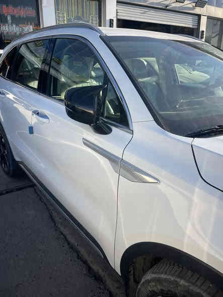 كيا سورنتو موديل ٢٤ ويل كب عشرين داتا شو رقم بغداد وباسمي ماشيه ٣٥ 
السعر ٣١٥٠٠
هاتف ***********
***********
