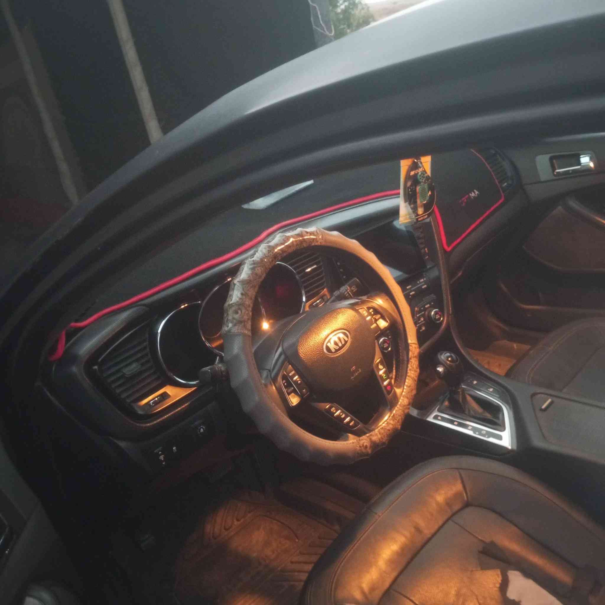 سياره كي فايف موديل 13 للبيع مابيه اي ضربه بس بردات محرك 2000 تحكم ستيرن سياره كامله صدر جديد كهربايات شغله كله تدفئه بالكشنات الرقم *********** السعر 115
