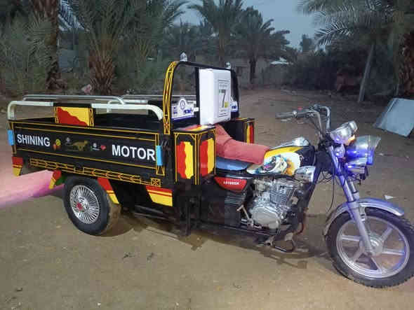 سلام عليكم موديل 17مكفوله كفاله عامه مابيهه اي نقص نضافته شوفت عينك كهربائيات كلهه  جديده تخم تاير جوبلس اوراق اصولي شاصي ركبه مكفوله 
مكان الحله شوملي سعر 1350وبيهه مجال للشراي ‏‪***********‬‏
